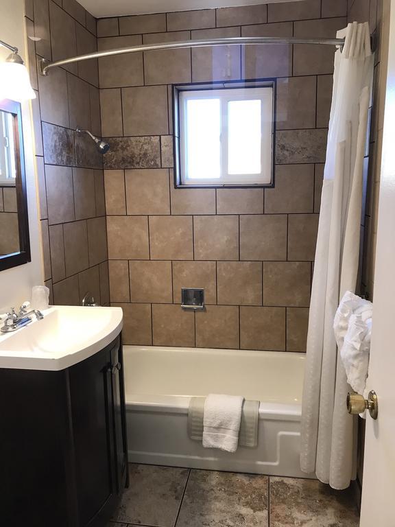 Townhouse Inn & Suites Klamath Falls Exteriör bild