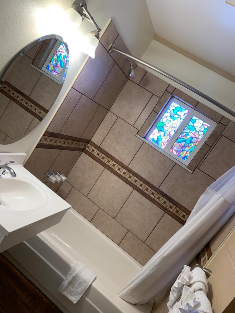 Townhouse Inn & Suites Klamath Falls Exteriör bild